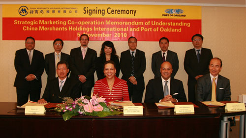 Port of Oakland and China Merchants officials signe a Memorandum of Understanding